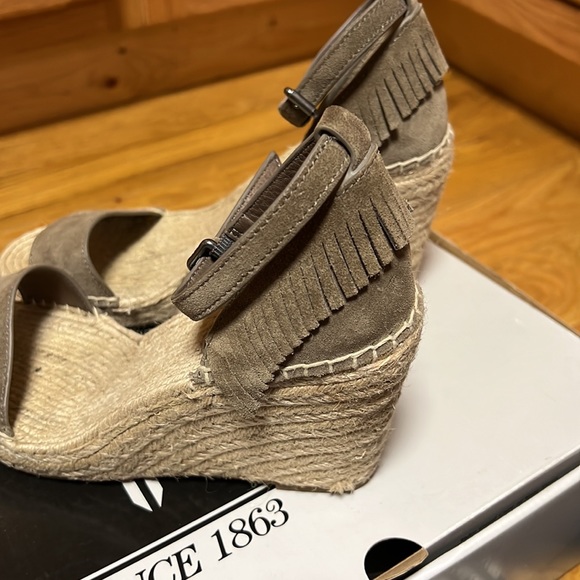 Frye wedge - Picture 4 of 8